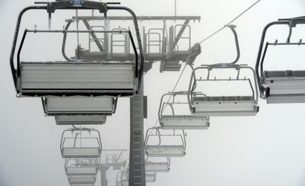 Większość Niemców chce zamknięcia stoków w Europie