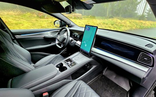 BYD Sealion 7 (ekran pionowo)