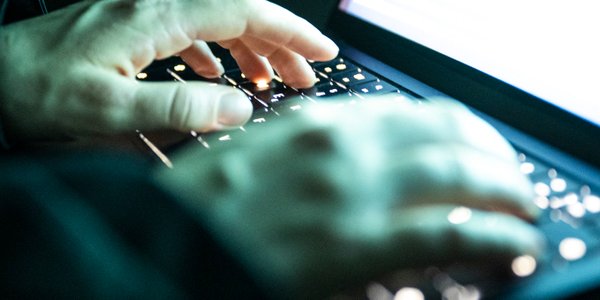Hakerzy widma. Zagadka cyberbezpieczeństwa, której nikt nie rozwiązał
