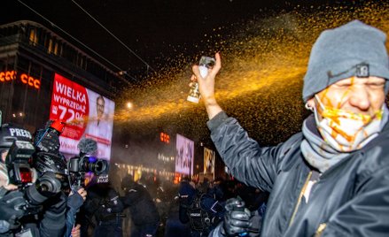 Według prawników policja będzie przegrywać sprawy o zatrzymania demonstrantów Strajku Kobiet