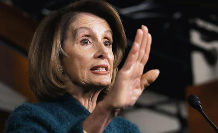 Nancy Pelosi, przewodnicząca Izby Reprezentantów, nie chce rozmawiać o murze granicznym.