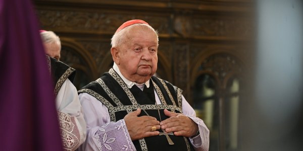 Abuse victim demands 20 mln PLN; Cardinal Dziwisz refuses to testify