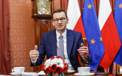 Morawiecki lekko odchudził gabinet: Rząd stał się mniejszy
