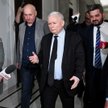 Wicepremier, prezes PiS Jarosław Kaczyński (C), europoseł PiS Joachim Brudziński (2L) oraz poseł PiS