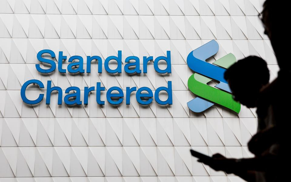 Financial Times: StanChart płaci 1,1 mld USD