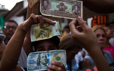 Wenezuela: 24500 procent inflacji