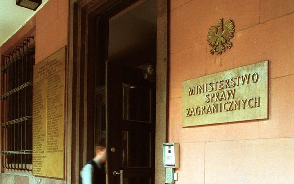 Ile dyplomacji w sporze o dyplomację