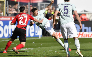 Lewandowski strzela, ale Borussia ucieka Bayernowi