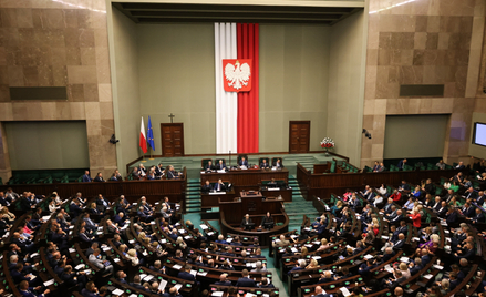 Warszawa, 27.09.2024. Posłowie na sali plenarnej Sejmu w trzecim dniu posiedzenia izby.