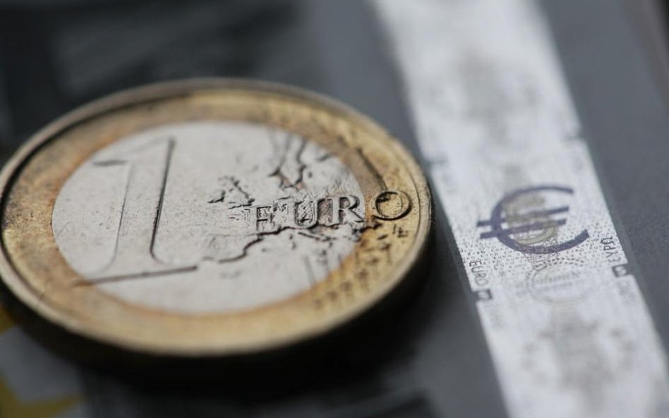 Uwolnienie usług ożywi Europę