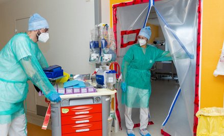 Epidemia w Polsce - raport Ministerstwa Zdrowia: W niedzielę 21 849 zakażeń koronawirusem