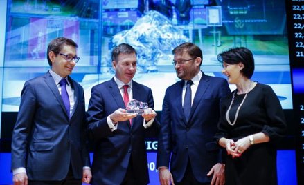 Od lewej: minister Skarbu Państwa Mikołaj Budzanowski, prezes PHN Wojciech Papierak, wiceminister sk