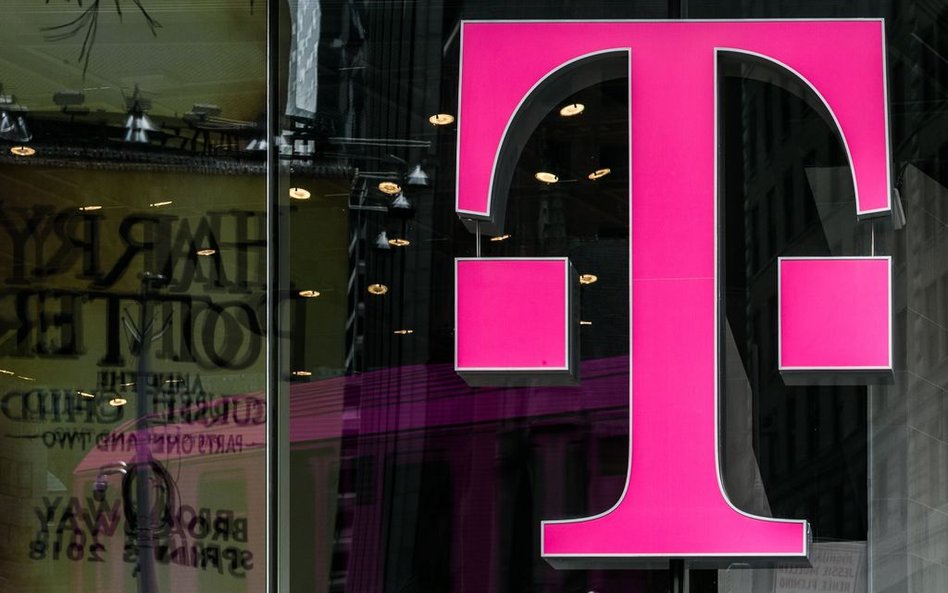 Kolejny kwartał rośnie liczba użytkowników T-Mobile Polska