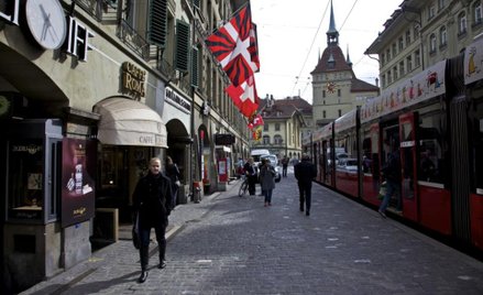 Około 20 firm szwajcarskich postanowiło wydłużyć tydzień roboczy
