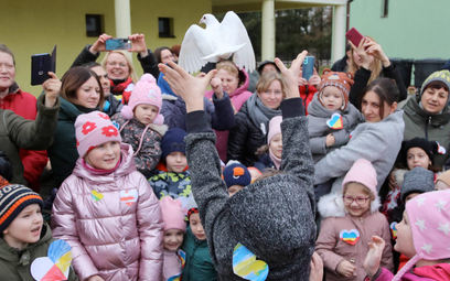 Obchody pierwszej rocznicy rosyjskiej inwazji na Ukrainę w centrum dla uchodzców w miejscowości Grab