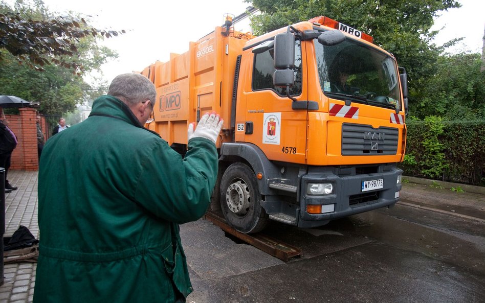 Kiedy transportujący odpady może zostać ukarany karą pieniężną