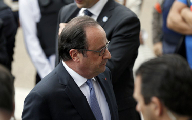 Francja: Hollande powołuje Gwardię Narodową