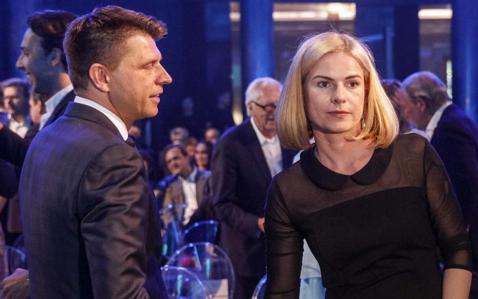 Ryszard Petru i Joanna Schmidt opuścili Nowoczesną