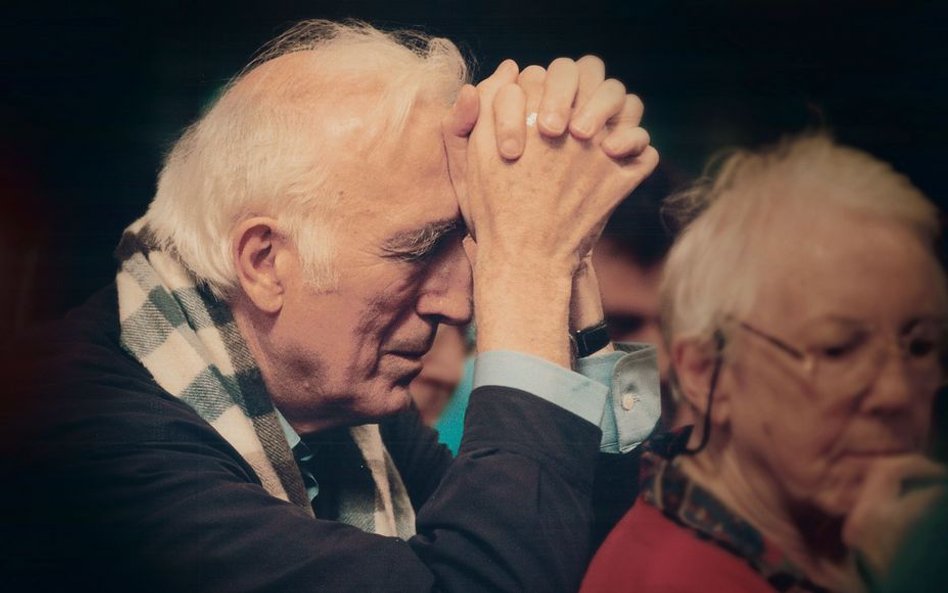 Jean Vanier i jego mentor, dominikanin Thomas Philippe, niekiedy wykorzystywali te same kobiety. Usp