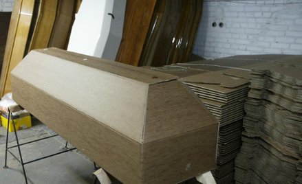 Zakład pogrzebowy może funkcjonować wśród domów jednorodzinnych - wyrok NSA