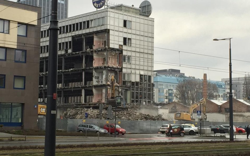 Boryszew czeka na gotówkę