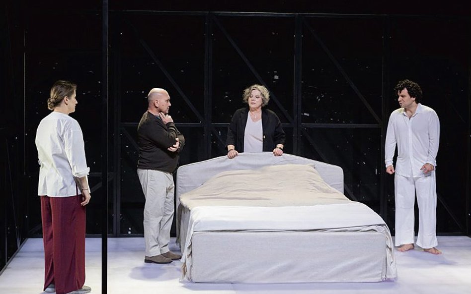 „Noc śpiewa swoje pieśni”: Prostota rozkładu