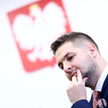 Patryk Jaki jest jednym z wiceministów, którzy wzięli udział w tych szkoleniach.