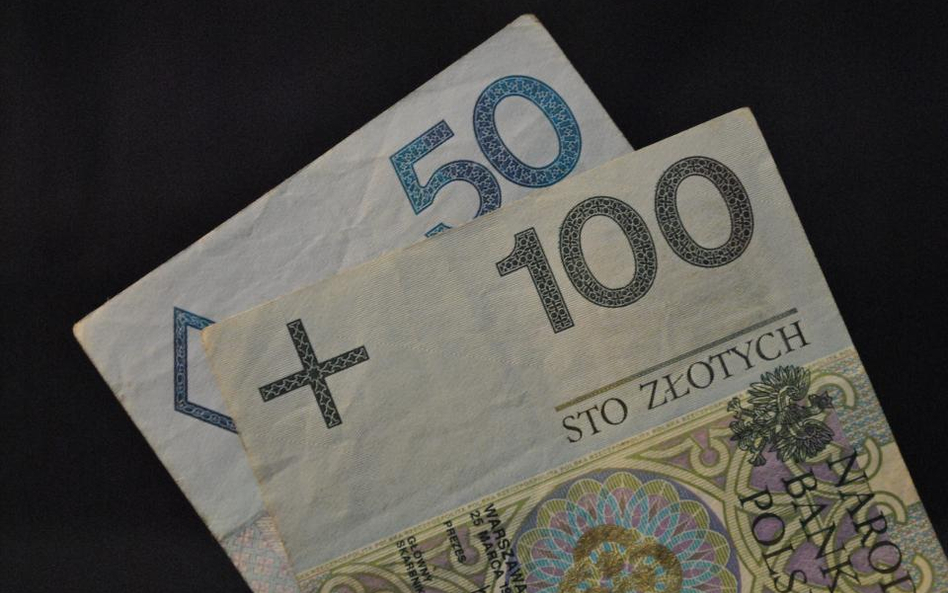 Spadek oprocentowania odbija się na sprzedaży