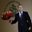 Komorowski lepszy od Tuska, Tusk lepszy od rządu