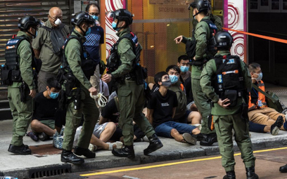 Hongkong: Oburzenie po brutalnym zatrzymaniu 12-latki