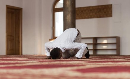 Szwajcaria: Zatrzymano imama i trzy osoby związane z meczetem An'Nur w Winterthur