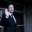 Elon Musk wraca oni uwagę, że dynamika, z jaką wdrażane są coraz potężniejsze technologie AI jest zb