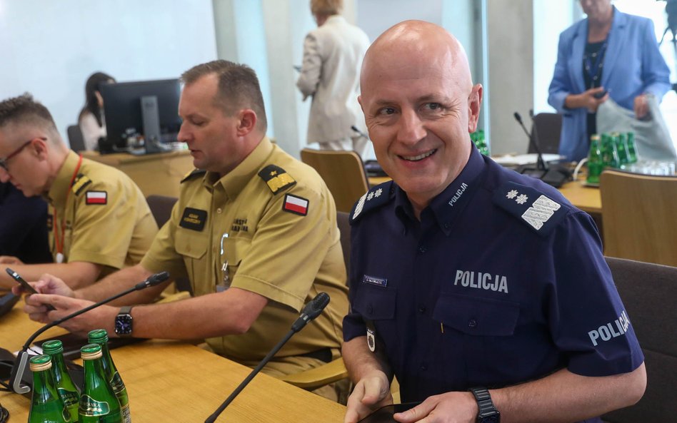 Komendant Główny Policji gen. insp. Jarosław Szymczyk (z prawej)