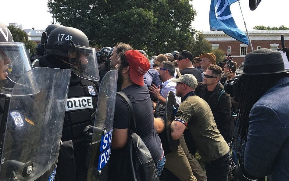 Stan wyjątkowy w Wirginii na rocznicę Charlottesville