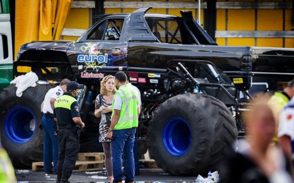 Monster truck wjechał w tłum widzów w Holandii