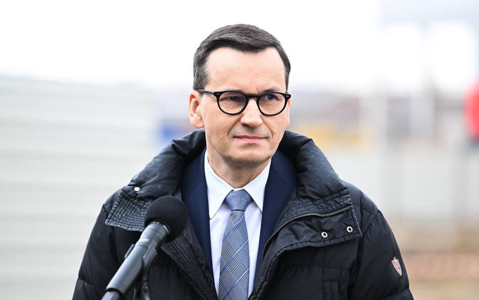 Morawiecki zaapelował, by „absolutnie nikt nie robił polityki” na śmierci syna posłanki KO