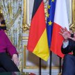 Słojewska: Słaba kanclerz ustępuje pola Macronowi