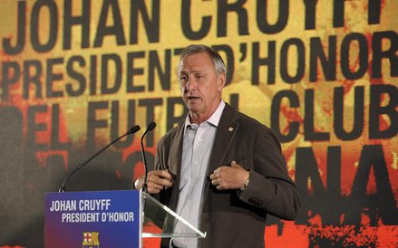 Johan Cruyff urodził się i wychował w Amsterdamie. Trzykrotny zdobywca Złotej Piłki (1971, 1973, 197