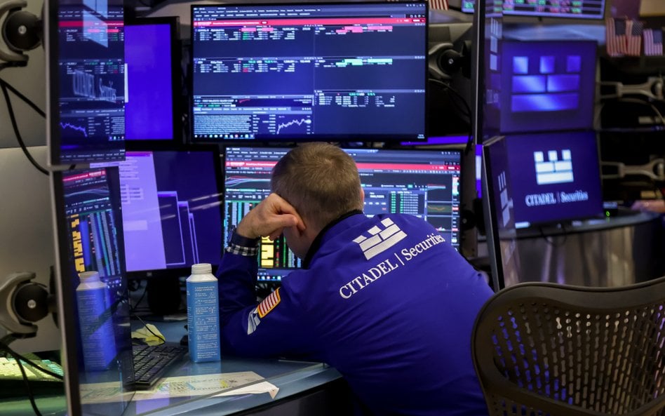 Rynek z głową w chmurze