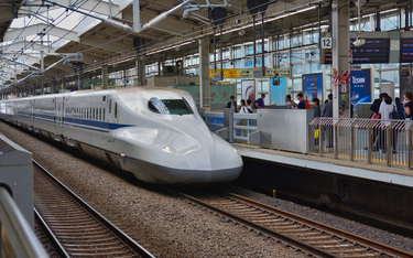 Japonia: Maszynista opuścił kabinę pędzącego pociągu, by skorzystać z toalety