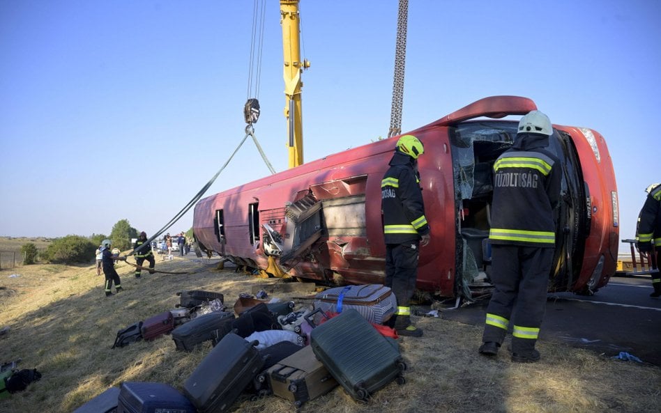 W wypadku polskiego autokaru koło miejscowości Mezokeresztes na Węgrzech zginęło 12 osób