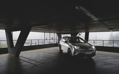 Toyota RAV4 hybrid: Delikatność jej służy