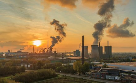 Czeka nas rekordowy spadek emisji CO2. "Nie zatrzyma zmian klimatu"