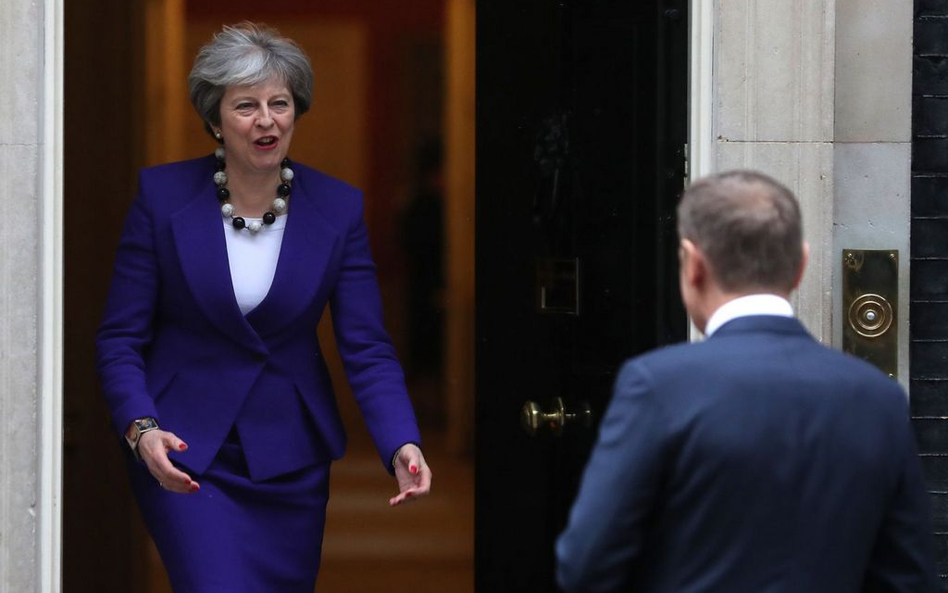 Londyn karmi się iluzjami o Brexicie