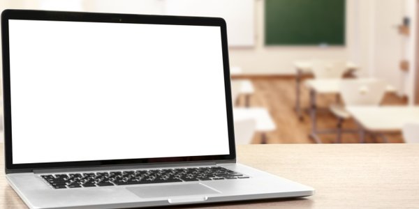 Polish Education Ministry launches pilot of free national e-class register