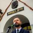 Prezes PSL Władysław Kosiniak-Kamysz podczas uroczystości przy grobie Wincentego Witosa w 2023 r.