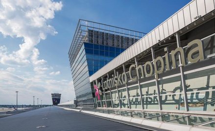 Stołeczny port zostanie zamknięty dla ruchu pasażerskiego. Przekierowanie samolotów cywilnych do Cen