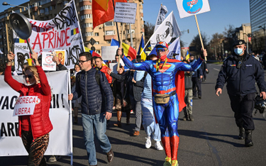 Bukareszt. Milion zakażeń nie zatrzymał marszu koronasceptyków