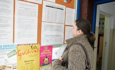 Obwieszczenie wójta powinno nastąpić poprzez wywieszenie dokumentu w siedzibie urzędu