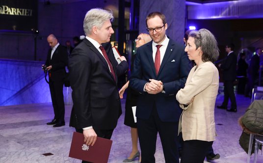 na fot. (od lewej): Cezary Kochalski, doradca Prezydeta RP, Marek Dietl, prezes GPW, Maria Wysocka, 